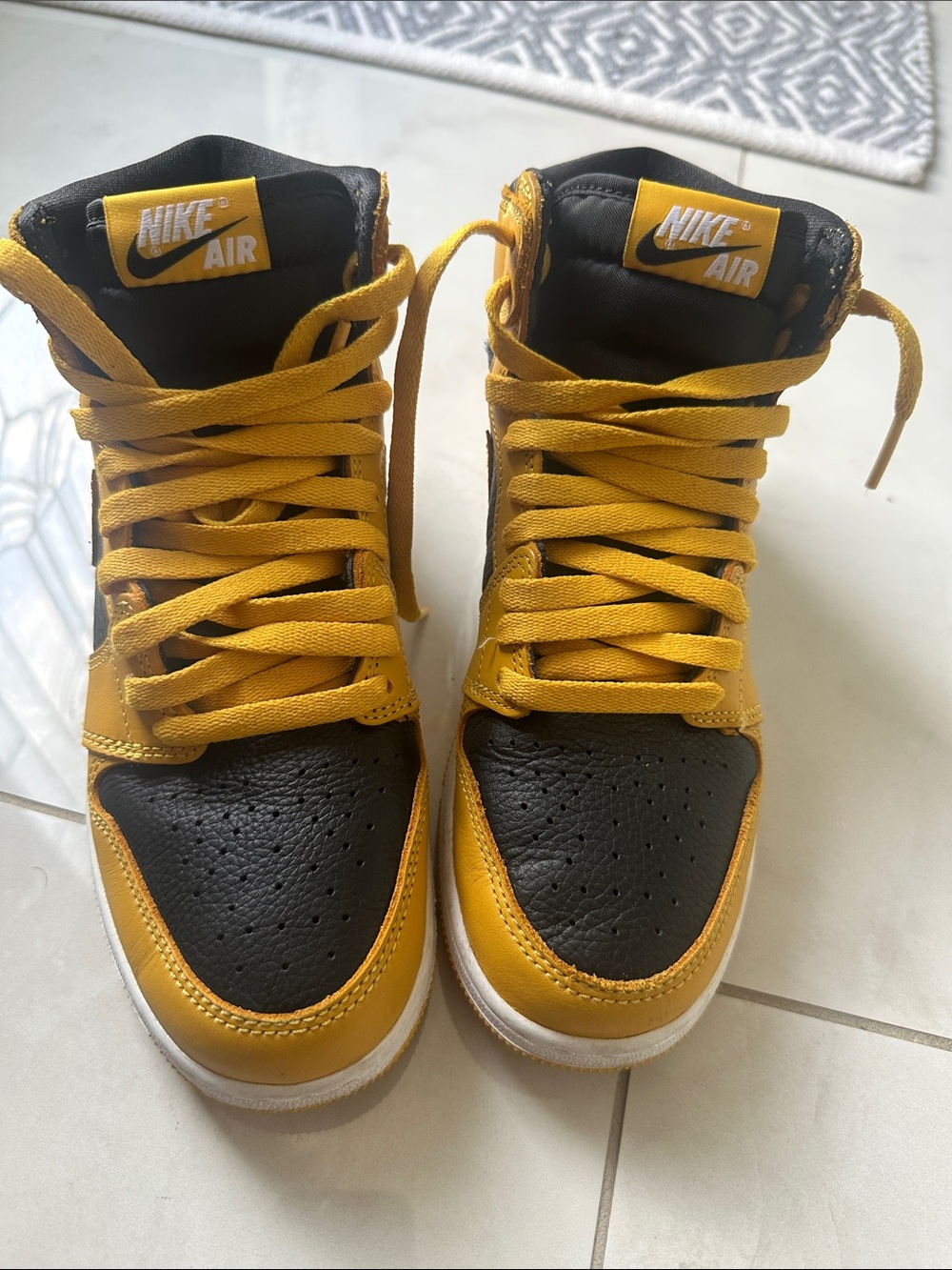 Nike Kids High-Top Sneakers in Yellow and Black